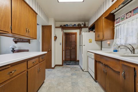 Tiny photo for 3324 34th Ave Court, Rock Island, IL 61201 (MLS # 12656597)