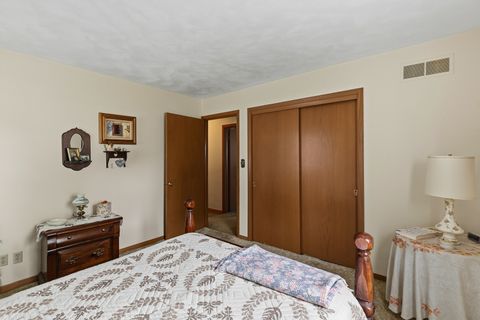 Tiny photo for 3324 34th Ave Court, Rock Island, IL 61201 (MLS # 12656597)