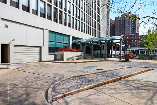 444 W Fullerton Parkway 907