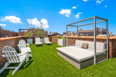 Tiny photo for 2908 N Burling Street #3, Chicago, IL 60657 (MLS # 12623921)
