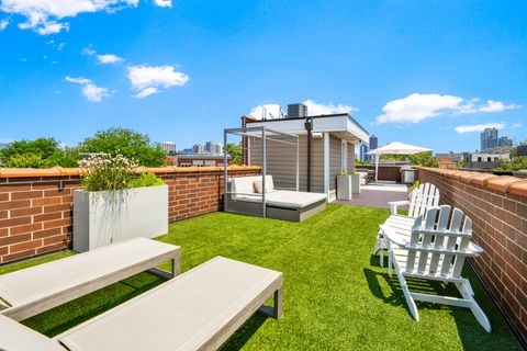Tiny photo for 2908 N Burling Street #3, Chicago, IL 60657 (MLS # 12623921)