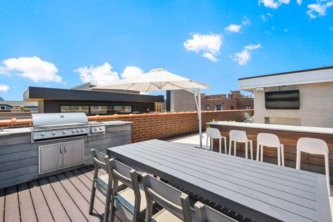 Tiny photo for 2908 N Burling Street #3, Chicago, IL 60657 (MLS # 12623921)