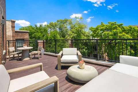 Tiny photo for 2908 N Burling Street #3, Chicago, IL 60657 (MLS # 12623921)