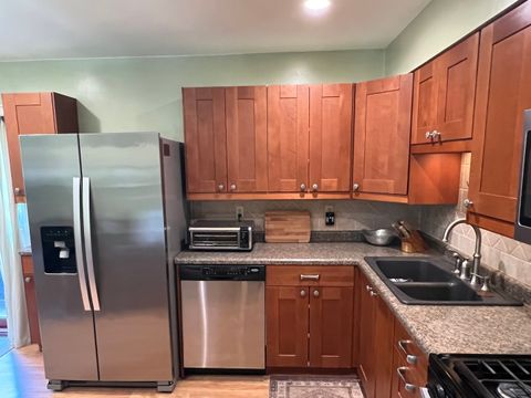 Tiny photo for 3223 Kenwood Avenue, Davenport, IA 52807 (MLS # 12669473)