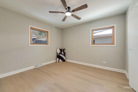 Tiny photo for 502 Oakton Street, Elk Grove Village, IL 60007 (MLS # 12551763)