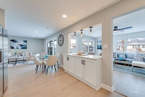 Tiny photo for 502 Oakton Street, Elk Grove Village, IL 60007 (MLS # 12551763)