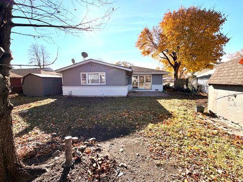 Tiny photo for 502 Oakton Street, Elk Grove Village, IL 60007 (MLS # 12551763)