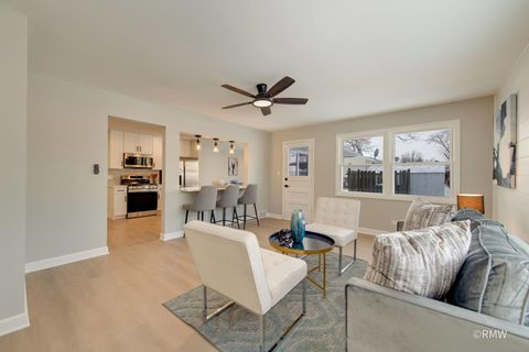 Tiny photo for 502 Oakton Street, Elk Grove Village, IL 60007 (MLS # 12551763)