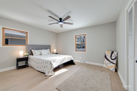 Tiny photo for 502 Oakton Street, Elk Grove Village, IL 60007 (MLS # 12551763)