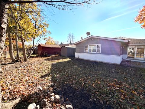 Tiny photo for 502 Oakton Street, Elk Grove Village, IL 60007 (MLS # 12551763)