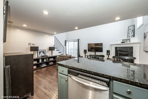 Tiny photo for 2350 N Kedzie Avenue #F, Chicago, IL 60647 (MLS # 12672202)
