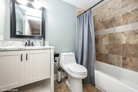Tiny photo for 2350 N Kedzie Avenue #F, Chicago, IL 60647 (MLS # 12672202)