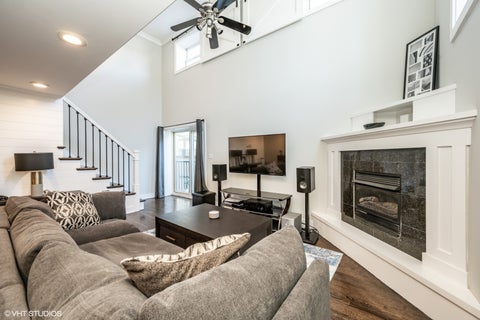 Tiny photo for 2350 N Kedzie Avenue #F, Chicago, IL 60647 (MLS # 12672202)