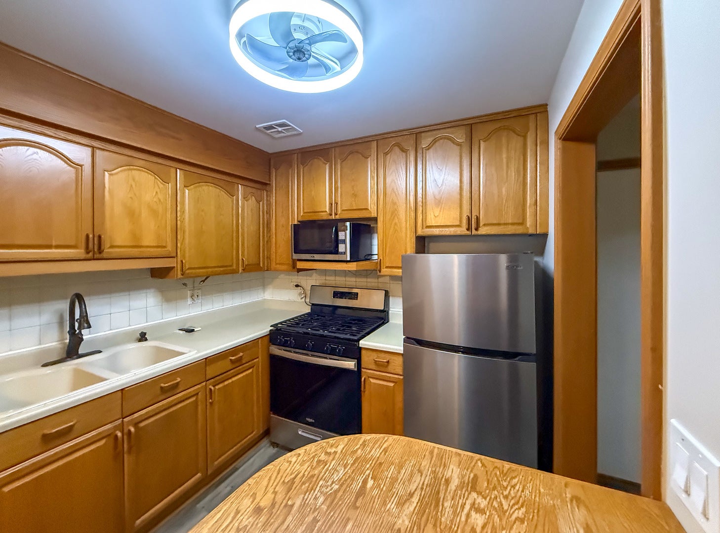 16W471 79th Street 4-105
