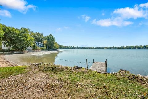 Tiny photo for 101 Burton Street, Grayslake, IL 60030 (MLS # 12518062)