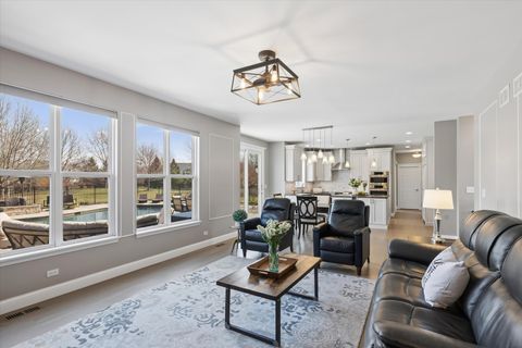 Tiny photo for 1581 Grouse Way, Crystal Lake, IL 60014 (MLS # 12603495)