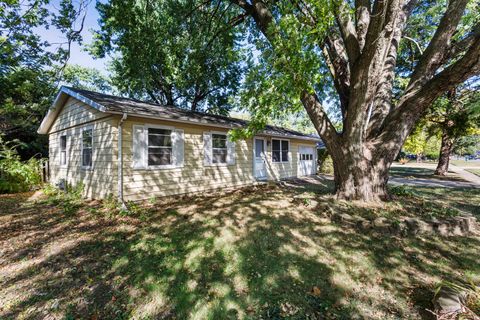 Tiny photo for 905 S Duncan Road, Champaign, IL 61821 (MLS # 12068789)