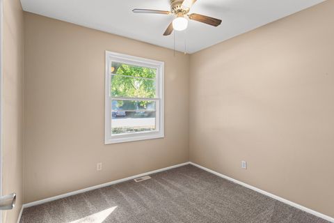 Tiny photo for 905 S Duncan Road, Champaign, IL 61821 (MLS # 12068789)