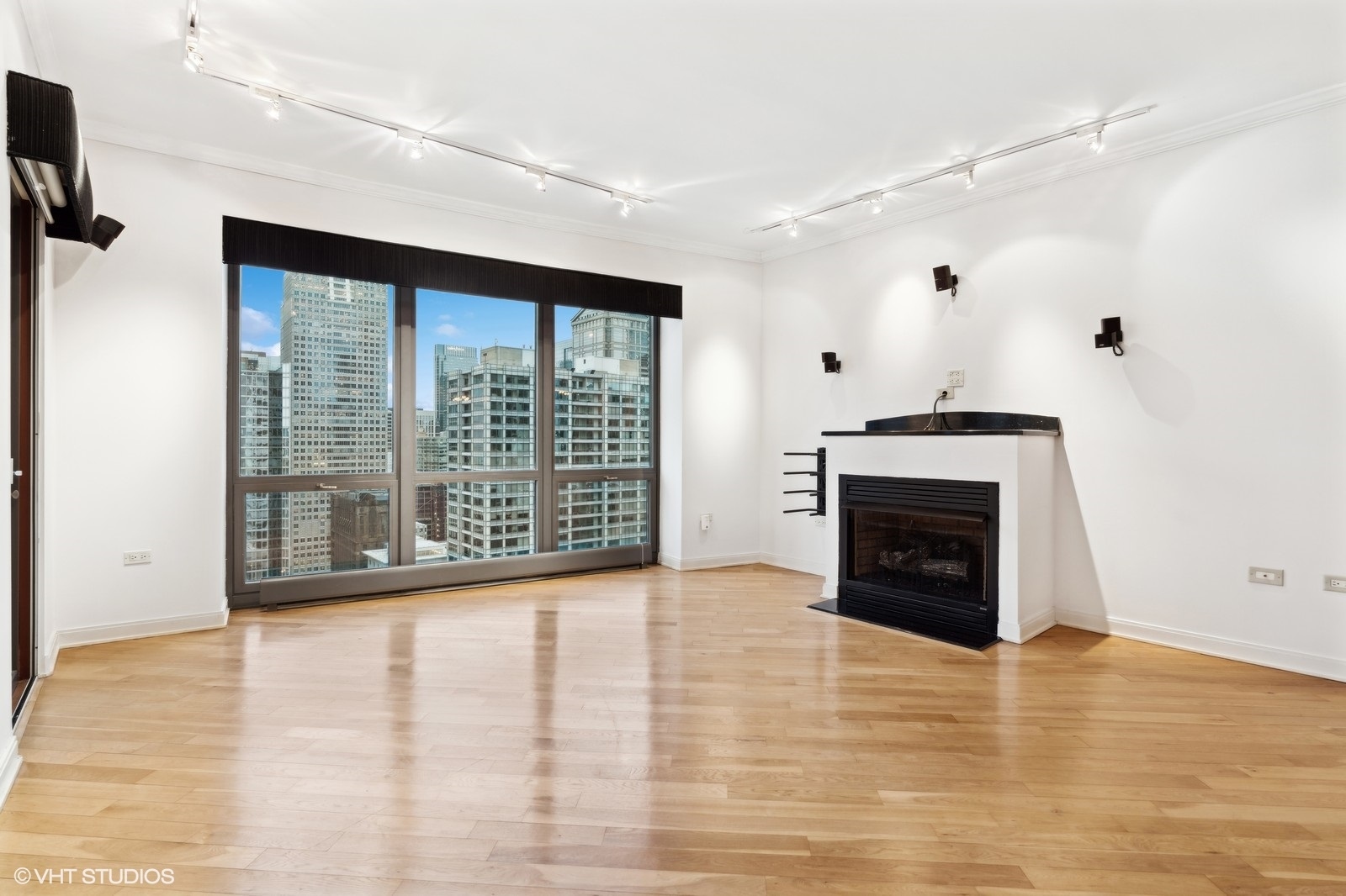 130 N Garland Court 3202