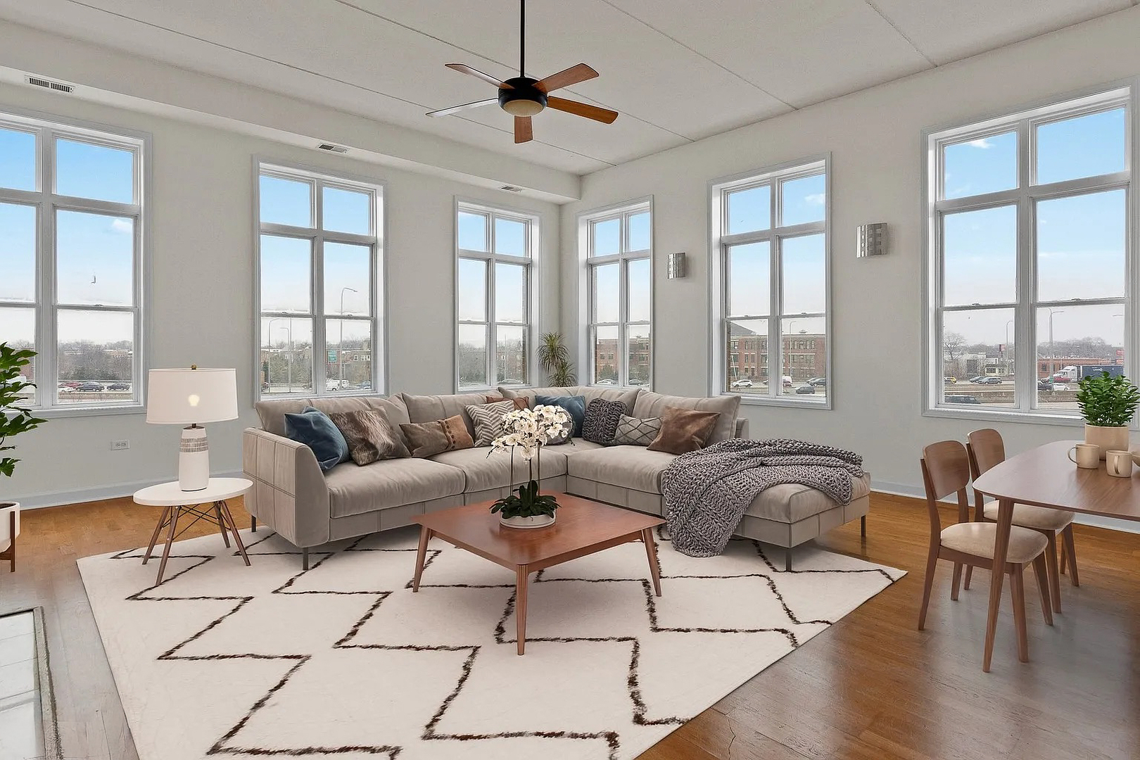 2622 W Diversey Avenue 501