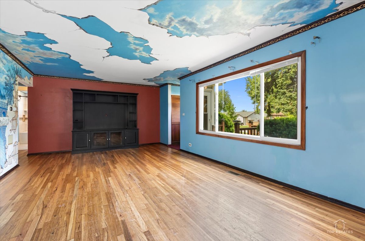 133 E Berkley Lane