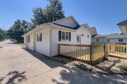 Tiny photo for 1301 W Wood Street, Bloomington, IL 61701 (MLS # 12749460)