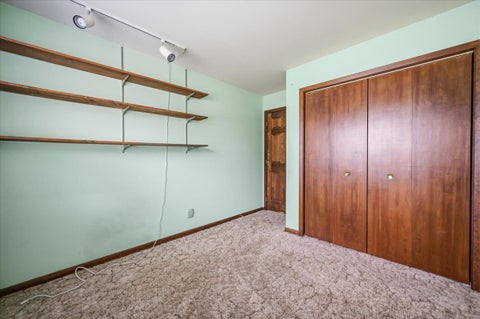 Tiny photo for 482 Pinewood Drive, North Aurora, IL 60542 (MLS # 12732133)