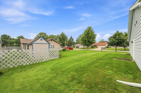 Tiny photo for 482 Pinewood Drive, North Aurora, IL 60542 (MLS # 12732133)