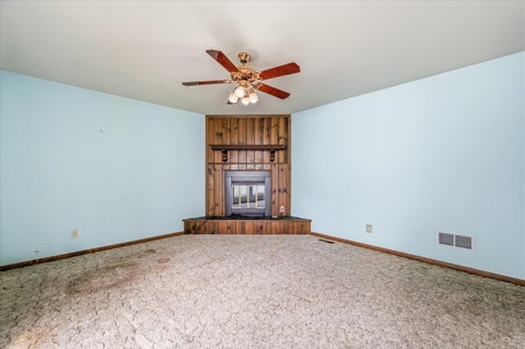 Tiny photo for 482 Pinewood Drive, North Aurora, IL 60542 (MLS # 12732133)