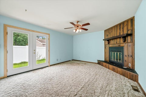 Tiny photo for 482 Pinewood Drive, North Aurora, IL 60542 (MLS # 12732133)