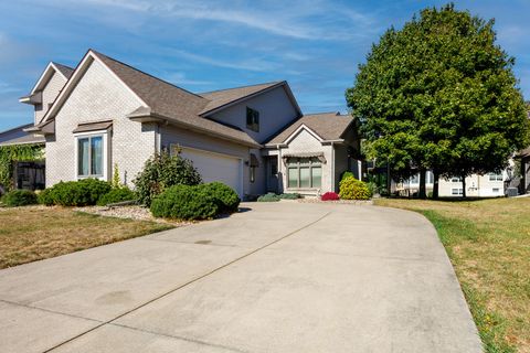 Tiny photo for 1414B Tamarack Cc Trail, Normal, IL 61761 (MLS # 12492048)