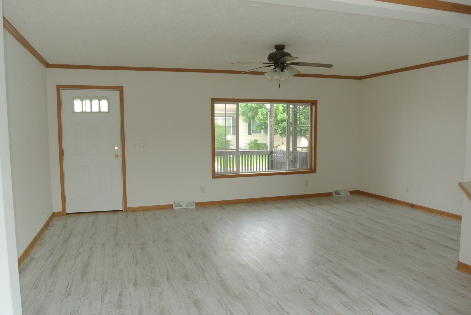 894 Meadowlark Circle