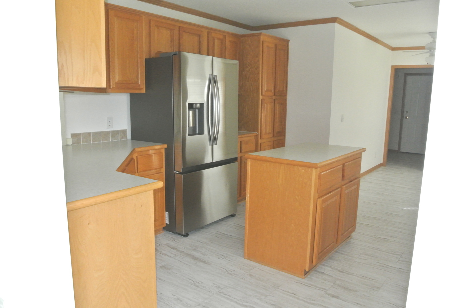 894 Meadowlark Circle