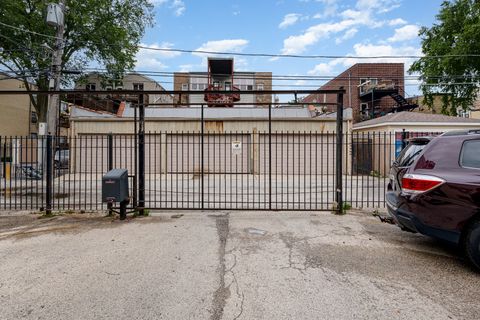 Tiny photo for 1238 W PRATT Boulevard #1A, Chicago, IL 60626 (MLS # 12532925)