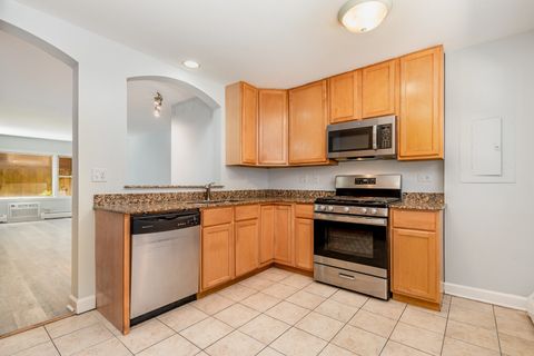 Tiny photo for 1238 W PRATT Boulevard #1A, Chicago, IL 60626 (MLS # 12532925)