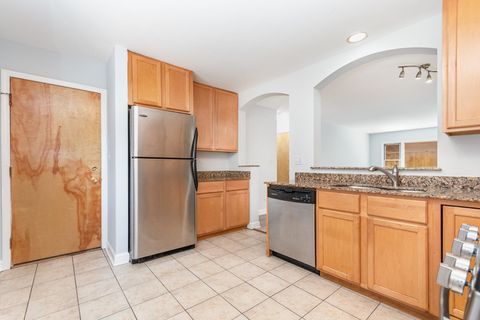 Tiny photo for 1238 W PRATT Boulevard #1A, Chicago, IL 60626 (MLS # 12532925)