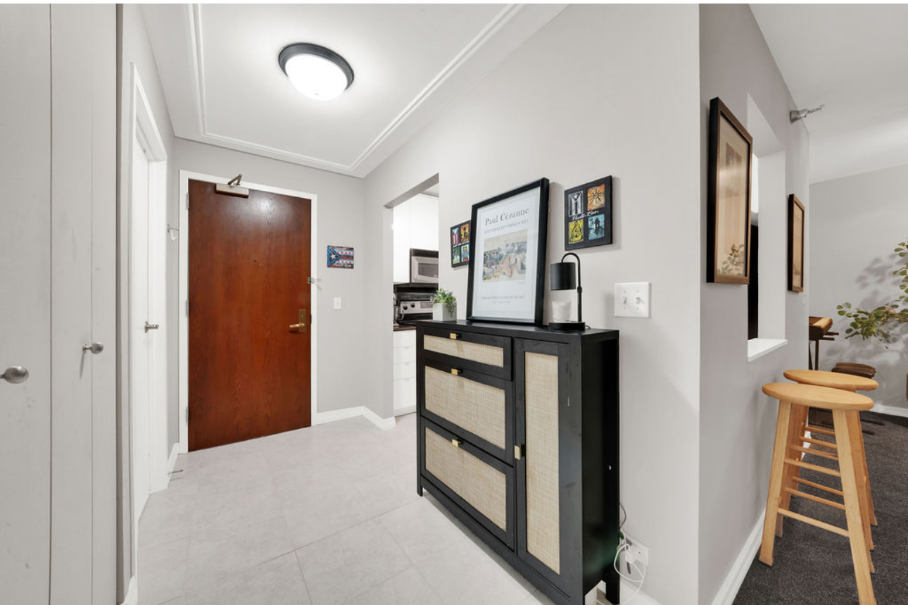 401 E ONTARIO Street 707