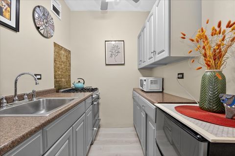 Tiny photo for 6101 N Sheridan Road #12E, Chicago, IL 60660 (MLS # 12450523)