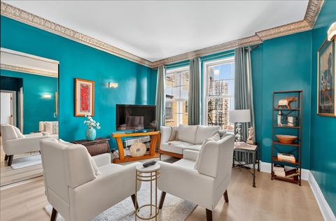 Tiny photo for 6101 N Sheridan Road #12E, Chicago, IL 60660 (MLS # 12450523)