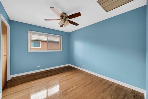 Tiny photo for 557 W Crockett Avenue, Elmhurst, IL 60126 (MLS # 12628053)