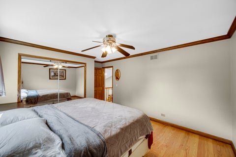 Tiny photo for 557 W Crockett Avenue, Elmhurst, IL 60126 (MLS # 12628053)