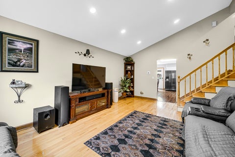 Tiny photo for 557 W Crockett Avenue, Elmhurst, IL 60126 (MLS # 12628053)