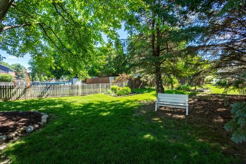 Tiny photo for 4621 Hamilton Drive, Davenport, IA 52807 (MLS # 12679266)