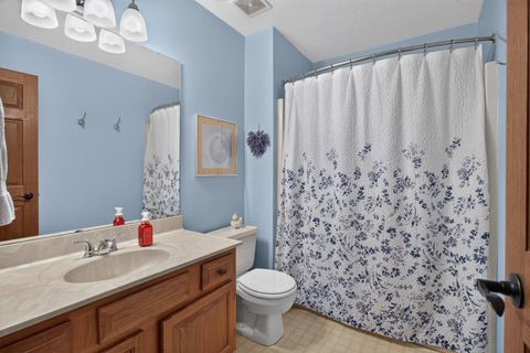 Tiny photo for 4621 Hamilton Drive, Davenport, IA 52807 (MLS # 12679266)