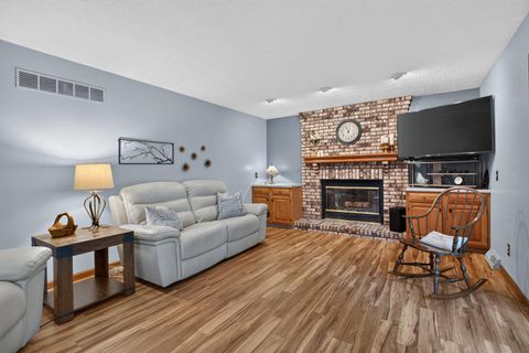 Tiny photo for 4621 Hamilton Drive, Davenport, IA 52807 (MLS # 12679266)