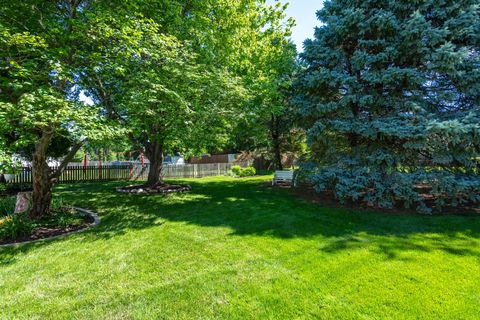 Tiny photo for 4621 Hamilton Drive, Davenport, IA 52807 (MLS # 12679266)