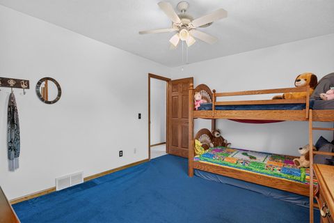 Tiny photo for 4621 Hamilton Drive, Davenport, IA 52807 (MLS # 12679266)