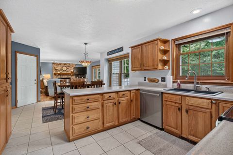 Tiny photo for 4621 Hamilton Drive, Davenport, IA 52807 (MLS # 12679266)