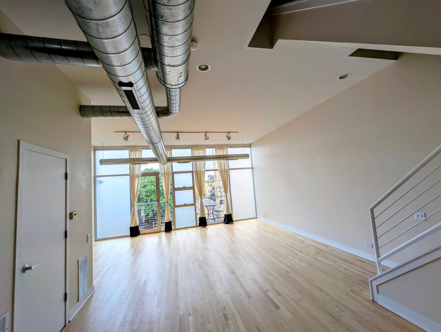 5115 N Clark Street 3F