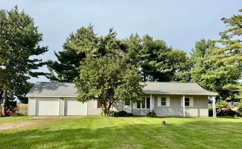 Photo of 21408 Lincoln Road, Sterling, IL 61081 (MLS # 12772529)